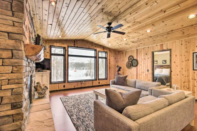 Beautiful Breezy Point Home with Beach and Dock! - 明尼蘇達州