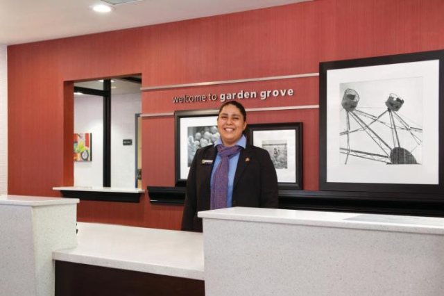 Hampton Inn & Suites Anaheim Garden Grove - Anaheim