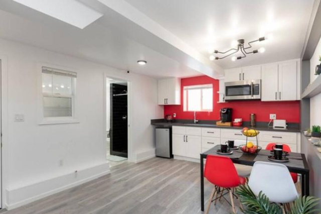 Cozy Commercial Homes near SFO - South San Francisco