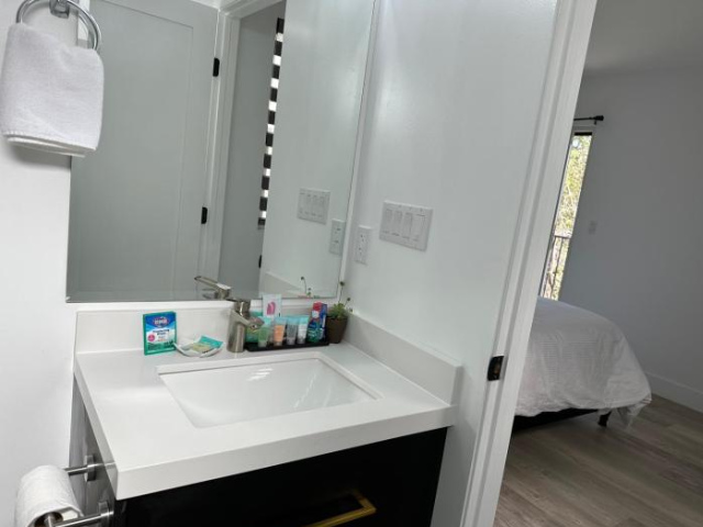 2 Bedroom 2 Bathroom Full Size Kitchen Entire Unit 3428, Minimum 2 nights - San Antonio