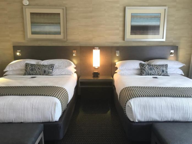 West Beach Waterfront Inn - Sedona