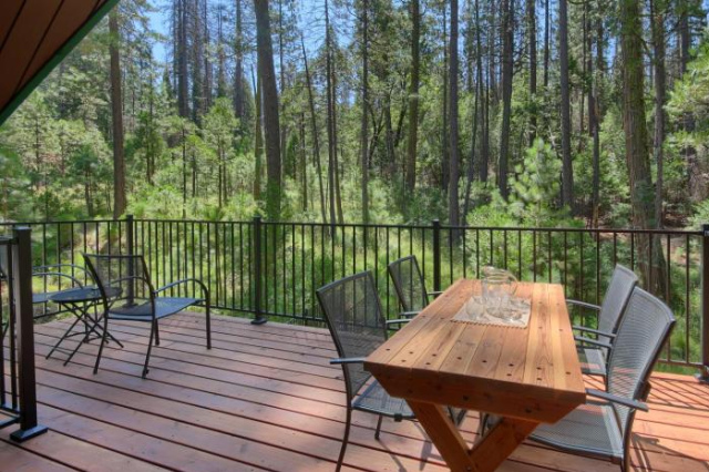 3 Springs Hideout- Updated family cabin w hot tub inside Yosemite - 蒙特雷