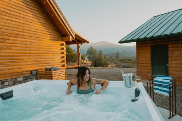 Yosemite Charm by Casa Oso with Spa and Breathtaking Views - Monterey