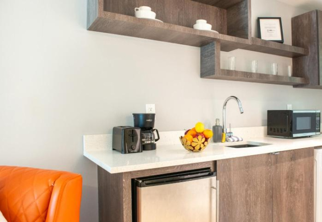 Waterfront Hotel and Suites - Flagstaff