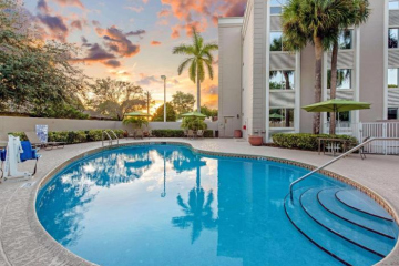 La Quinta Inn & Suites by Wyndham Coral Springs South