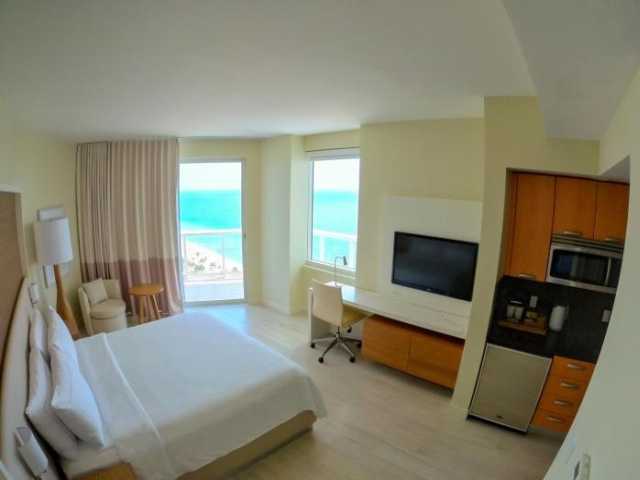 Fort Lauderdale Beach Resort - Carmel