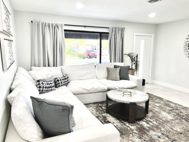 New Wilton Manors Waterfront Home - Carmel