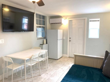 Private Hollywood APT Near Beach Airport & Casino