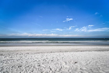 Indian Rocks Beach Condo - 400 Steps to Gulf!