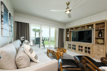 Aruba Unit 103