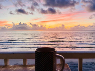 Coastal Peace Penthouse Studio - Oceanfront