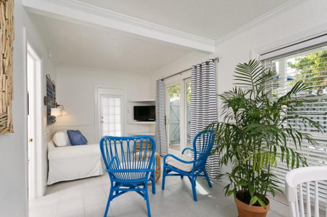 Beach Hotel - Cambria