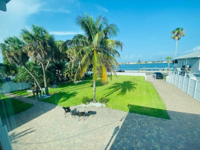 Historic Downtown Pass A Grille Beach 15K Sq Ft! - Cambria