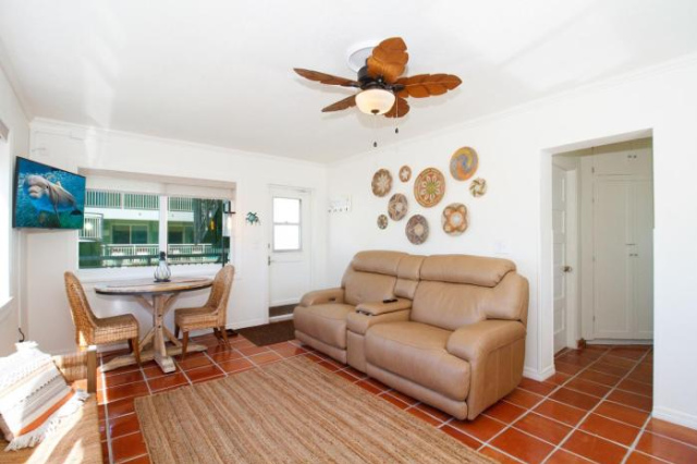 Tropic Terrace Suite #27 - Beachfront Rental condo - Cambria