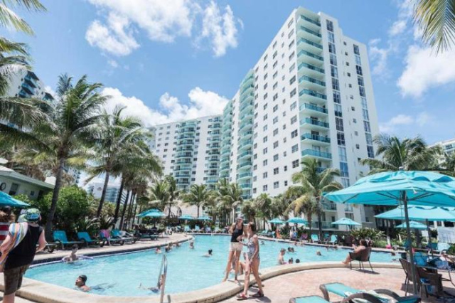 The Tides on Miami Hollywood Bay View Apartments 1B - Key Largo