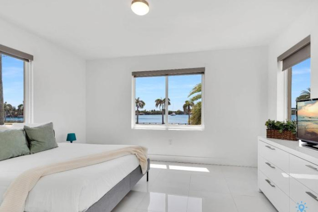 Modern Apartment w Bay View Pool Free Parking - Key Largo