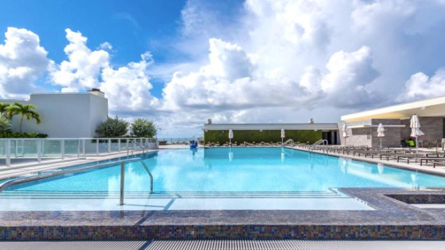 5 Resort Rooftop Pool Front Ocean - Key Largo