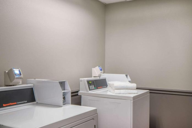 La Quinta by Wyndham Naples East (I-75) - Niagara Falls