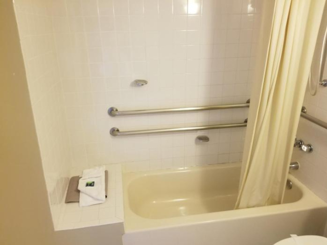 Naples Gulf Coast Hotel - Niagara Falls