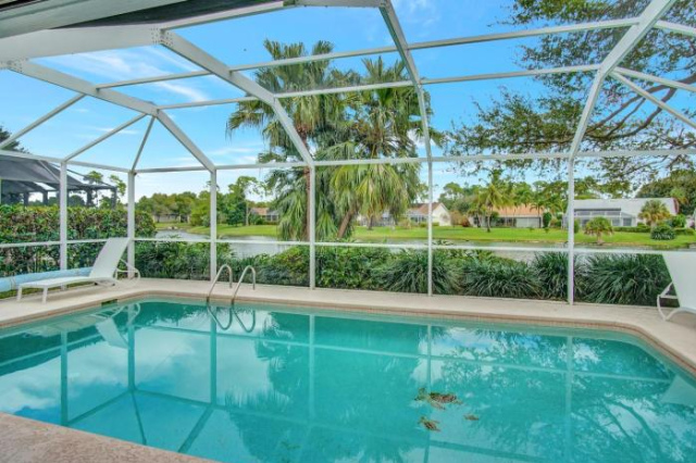 SUPERB VILLA WITH PRIVATE POOL IN NAPLES - Niagara Falls