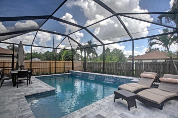 Naples Home with Lanai and Pool Near Vanderbilt Beach!