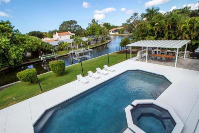 NEW Exceptional 4bed 4,5bath Siesta Key House on Canal with Pool WALK TO THE BEACH - Orlando