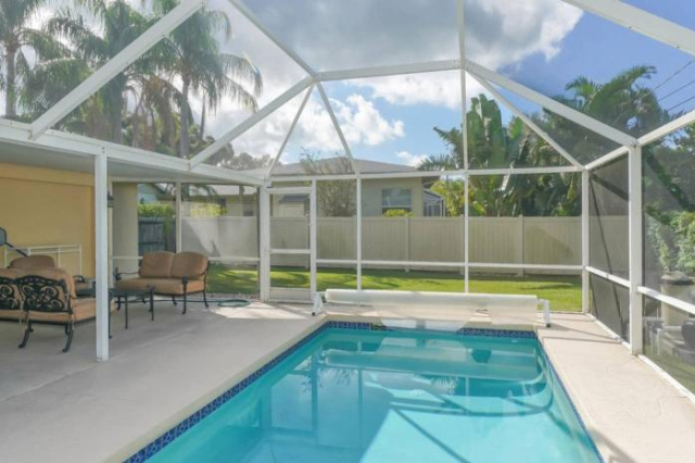 Heated Pool Home - Perfect Location - Walk to Beach, Restaurants and More! - 奧蘭多