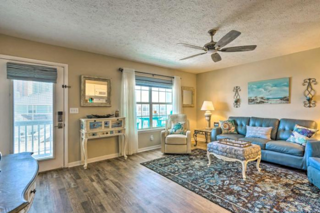 Bright Panama City Beach Condo with Pools! - Myrtle Beach