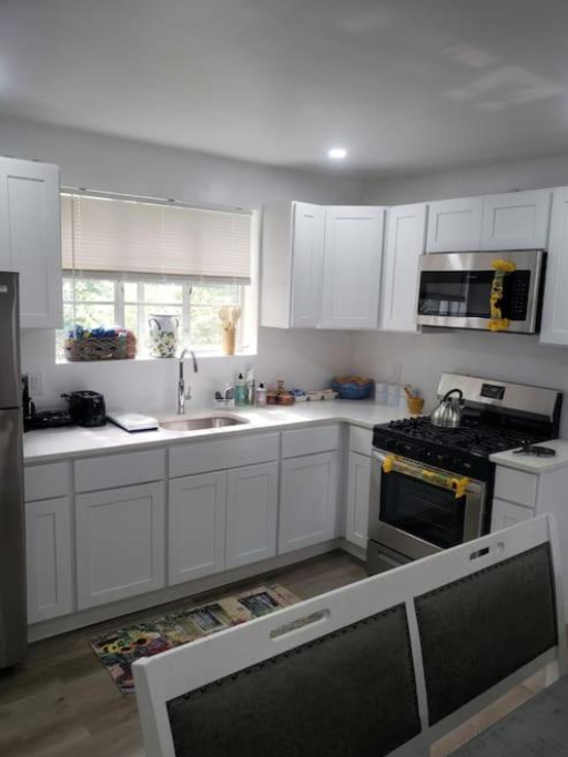 Entire renovated home - Free Private Parking - Pigeon Forge