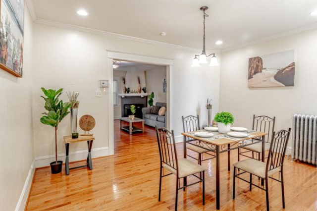 Room for Rent in Philly - Free Parking and Fully Stocked Kitchen! - Pigeon Forge