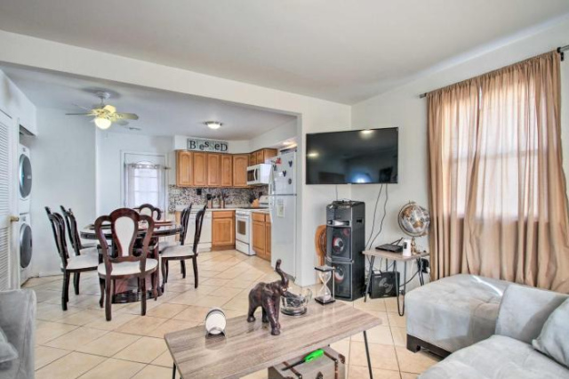 House with Pellet Smoker and Grill, 1 Mi to Lake! - Pigeon Forge