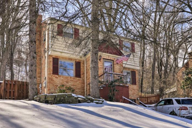Cute Home with Patio about 7 Mi to Dtwn Pittsburgh - Gatlinburg