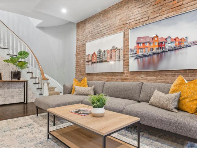 Stylish 4 Bedroom Loft Home, North Shore, City Skyline View Close to NHL, NFL - 加特林堡