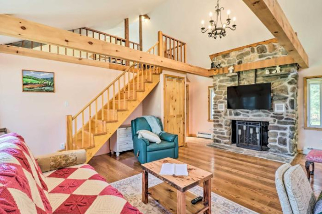 Cozy Tannersville Gem - Ski, Hike, Explore! - 坦納斯維爾