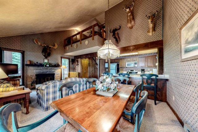 Big Boulder Lake Townhome - 和諧湖
