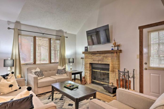 Cozy Lake Harmony Townhome - Between Two Lakes! - Harmony Lake