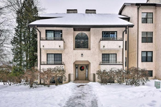 Cozy Lake Harmony Condo with Balcony on Boulder Lake! - Harmony Lake