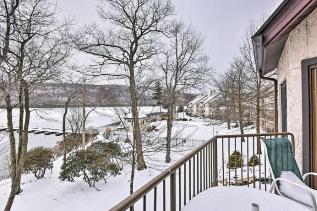 Cozy Lake Harmony Condo with Balcony on Boulder Lake! - Harmony Lake