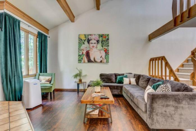 Cute & Cozy Poconos Escape in Lake Harmony - Harmony Lake