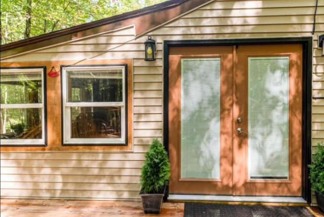 The Nook Lodge - cabin with hot tub at Shawnee and Camelback Mtn - Bushkill