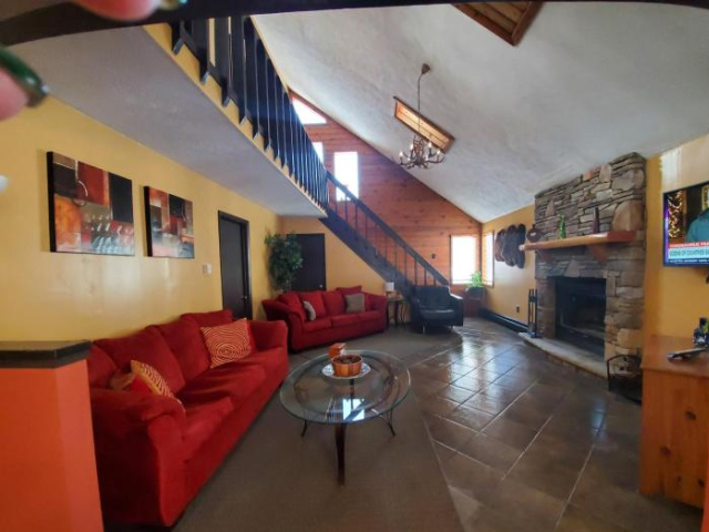 Chalet Renovated Near Casino, Camelback, Kalahari 4bdrms Firepit Hot Tub Game Room - Canadensis