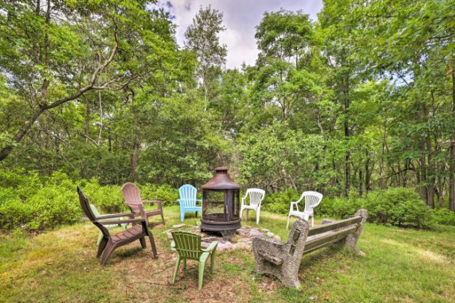 Quiet Long Pond Home on 1 Acre with Deck and Patio! - Canadensis