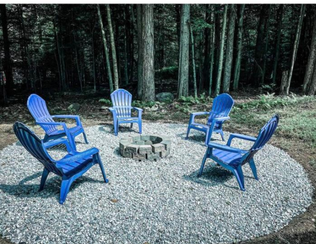 Mountain Getaway Firepit - Canadensis