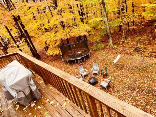 Paradise Home Near Pool; Big Bass Lake Community - Canadensis