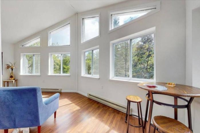 NEW! Modern Poconos Mansion - Sleeps 15! - 托比汉纳