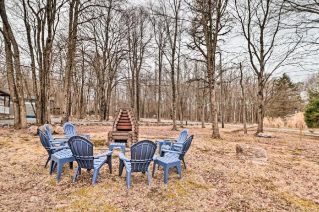 Cozy Albrightsville Cabin with Deck and Fire Pit! - Albrightsville