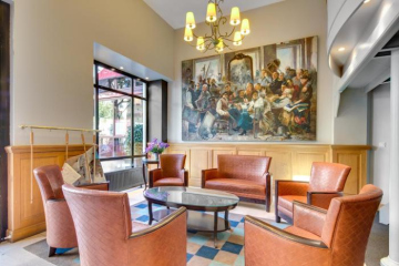 Grand Hotel