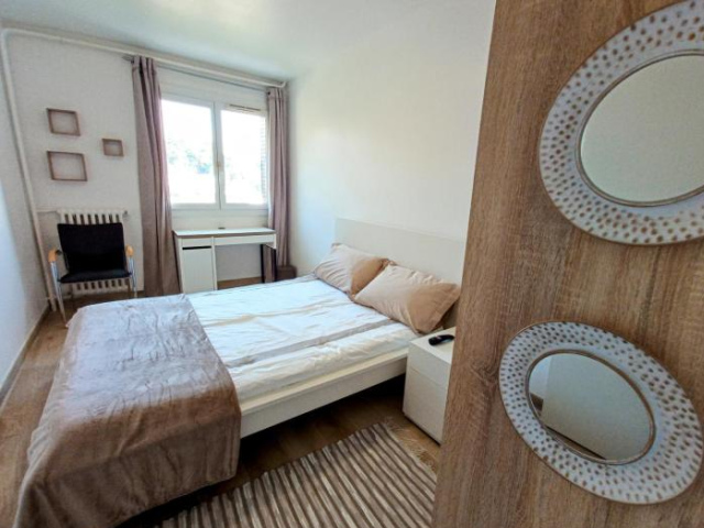 Private room in renovated fully equipped apartment - Tram 1 min walk - Nice