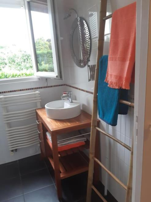 Studio vue sur jardin à 3 mn en voiture de la mer - Fouesnant